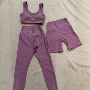 Alo Yoga 3-Piece Set (Size S) - Light Purple